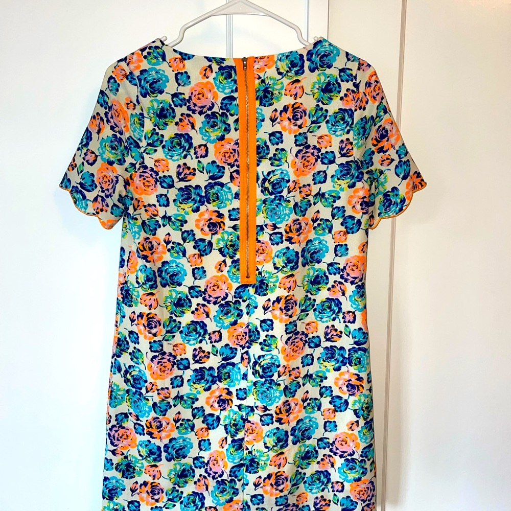 Rose Shift Dress - Picture 2 of 3